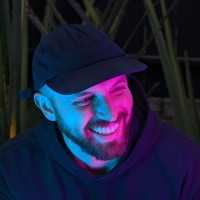 Snowing - Dogstronaut Tee